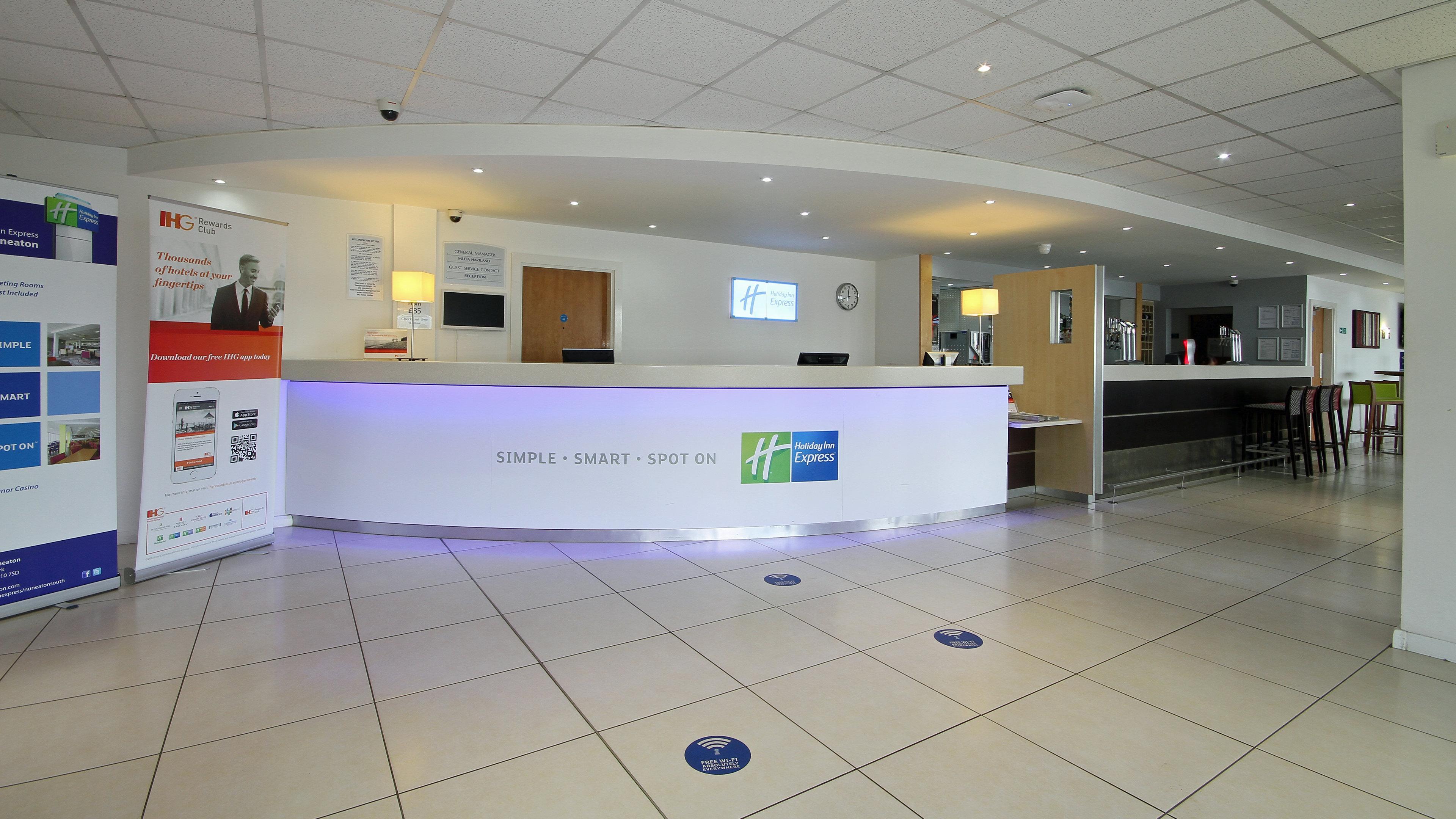 Holiday Inn Express Nuneaton By Ihg Exteriör bild