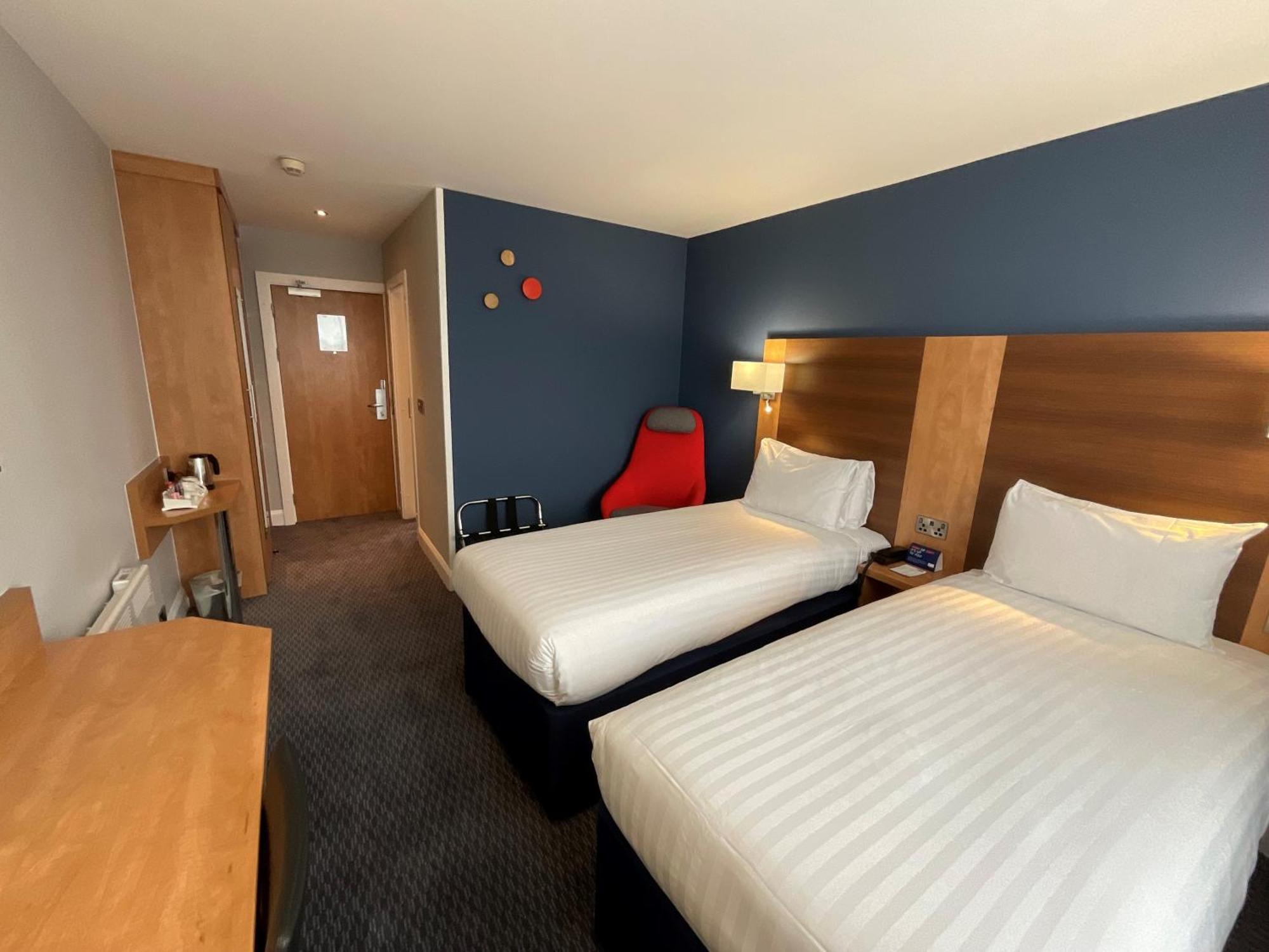 Holiday Inn Express Nuneaton By Ihg Exteriör bild