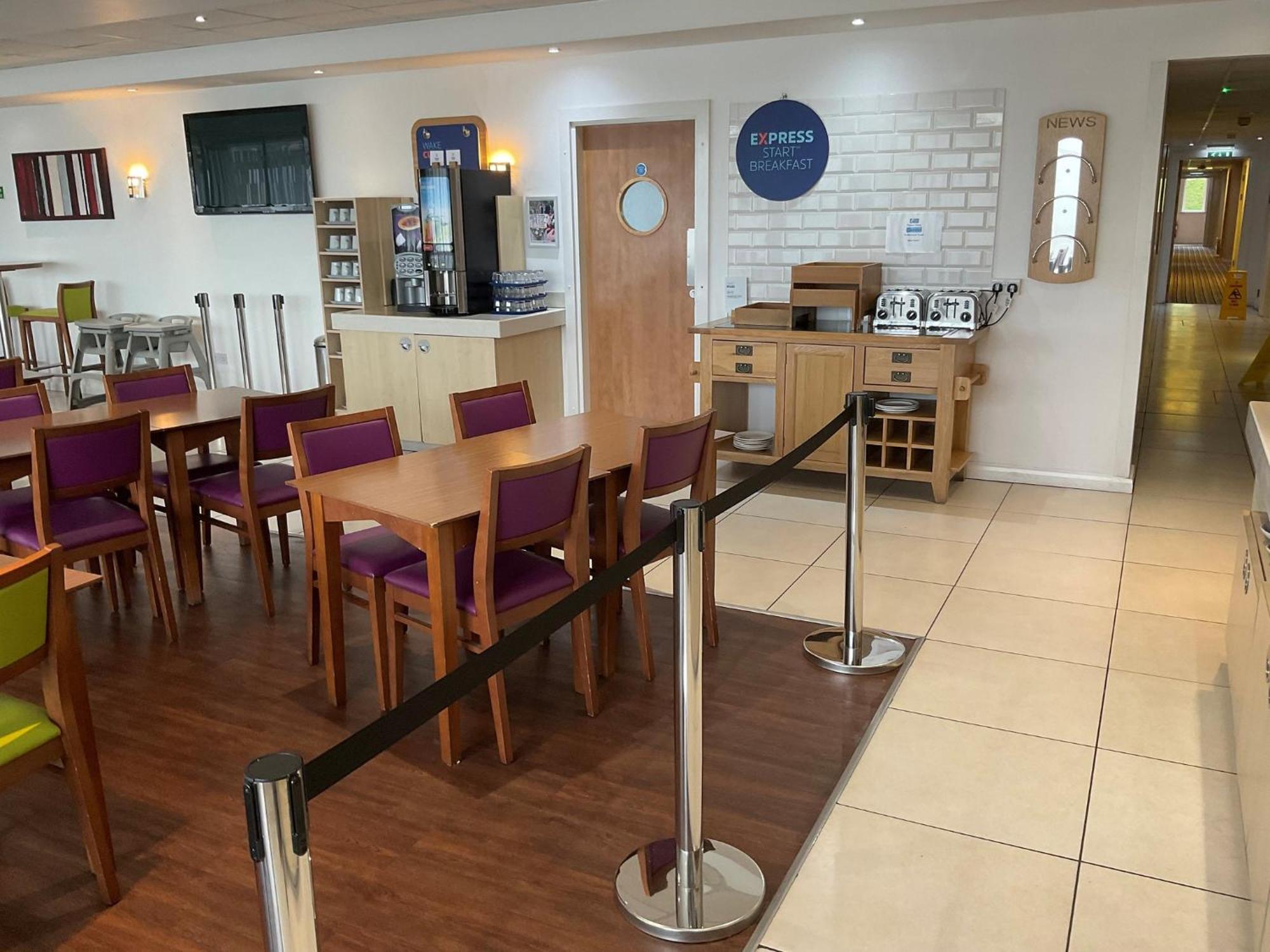 Holiday Inn Express Nuneaton By Ihg Exteriör bild