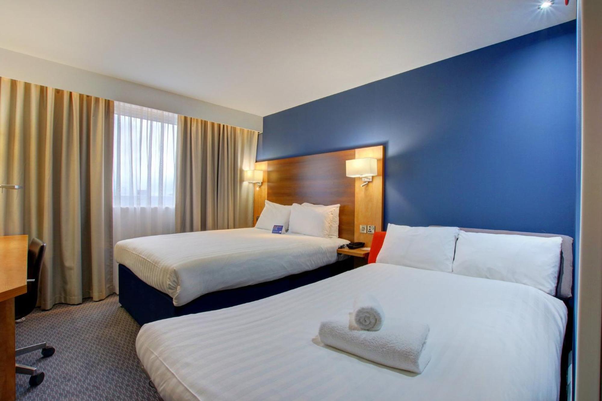 Holiday Inn Express Nuneaton By Ihg Exteriör bild