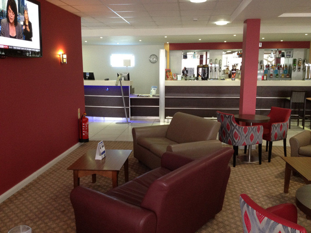 Holiday Inn Express Nuneaton By Ihg Exteriör bild