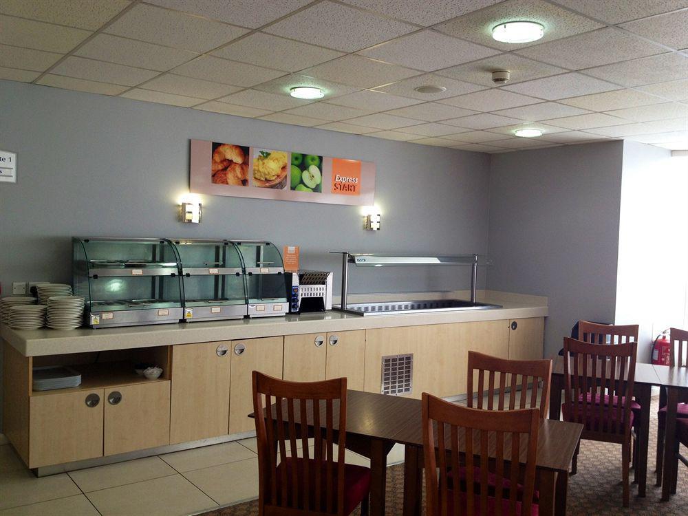 Holiday Inn Express Nuneaton By Ihg Exteriör bild